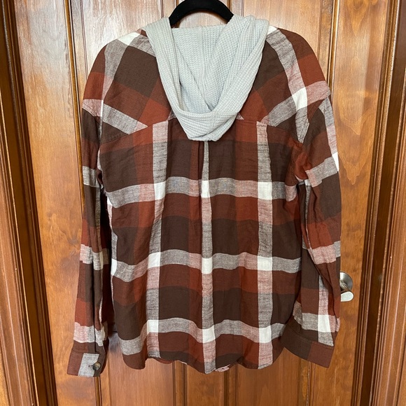 Maurices plaid Sweater - Picture 4 of 5